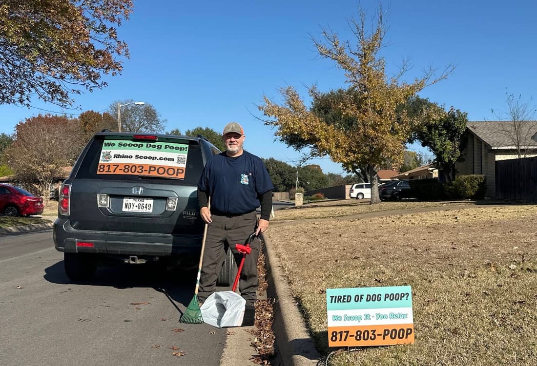Rhino Scoop dog waste removal service in a clean Edgecliff Village, Texas backyard