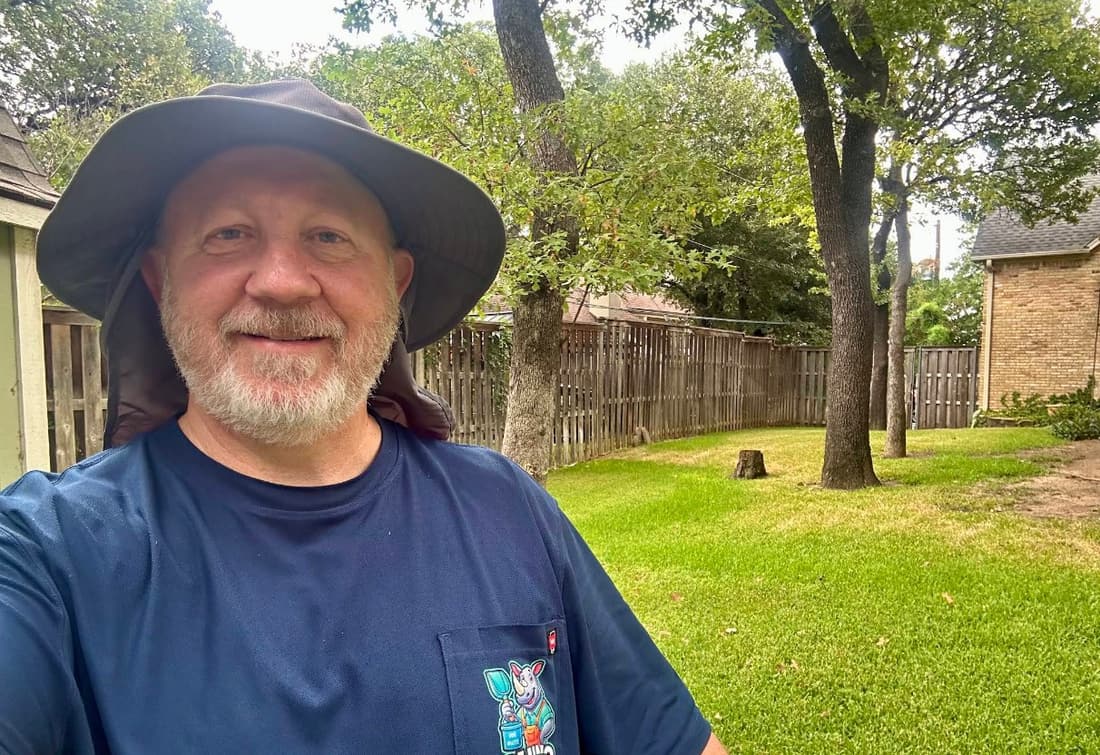 Rhino Scoop dog waste removal service in a clean White Settlement, Texas backyard